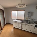 ２階の住居部分 (キッチン)